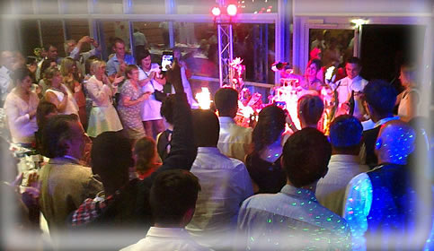 dj mariage nantes,animation fontaine de champagne,dj nantes,dj mariage nantes,dj rennes, dj angers, dj vannes